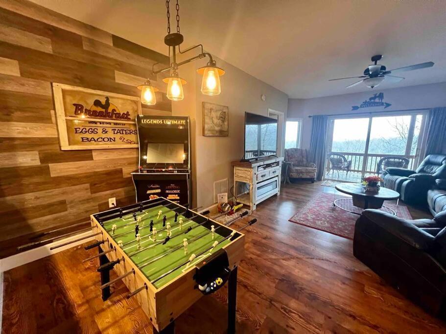 Red Rooster Family Cabin W/Hot Tub+Fire Pit+View Franklin Exterior foto